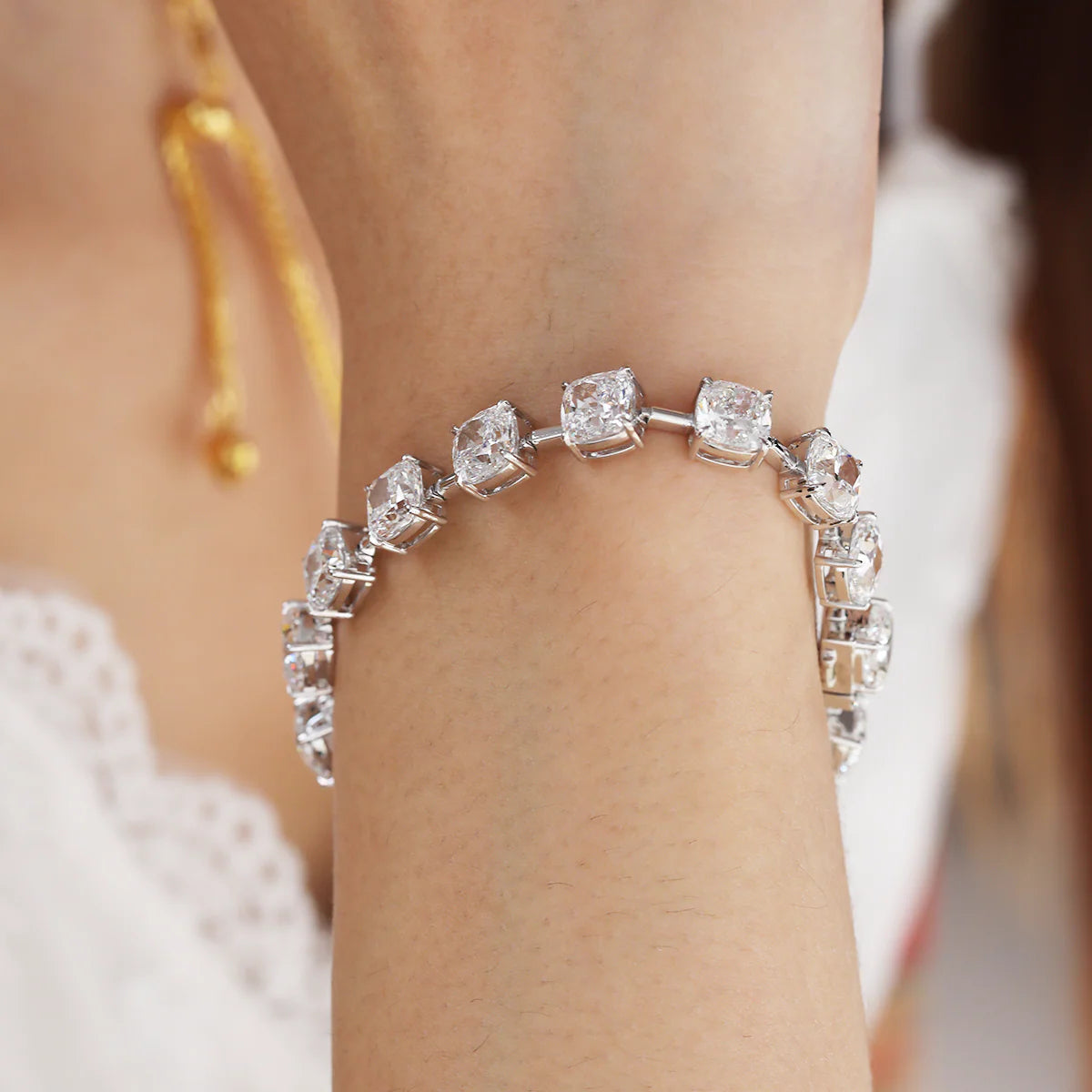 14k 24 ct tw Cushion Lab Diamond 4 Claw Prong Bakset Station Bracelet