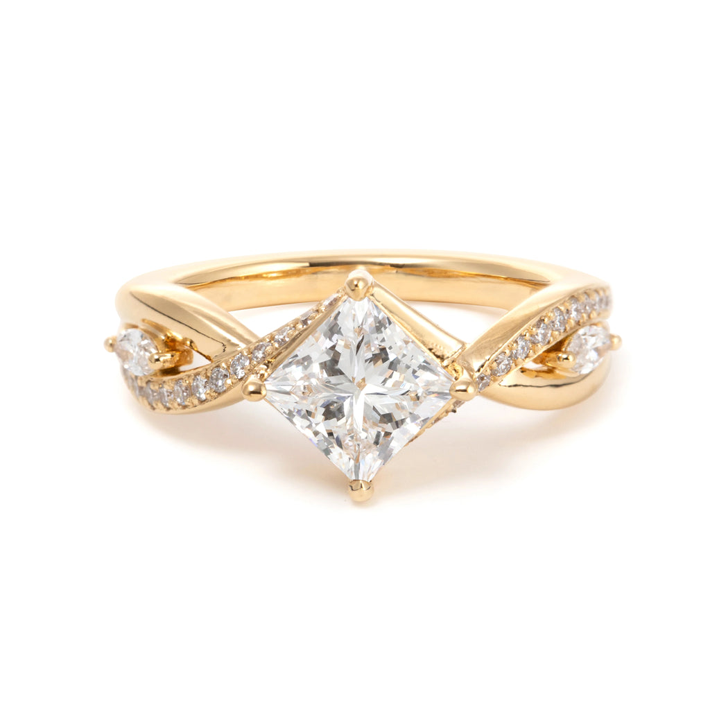 18K Yellow Gold 1.5ct Princess Cut Lab Diamond 4 Claw Prongs Vintage Ring with Round and Marquise Cut Lab Diamond Side-stones